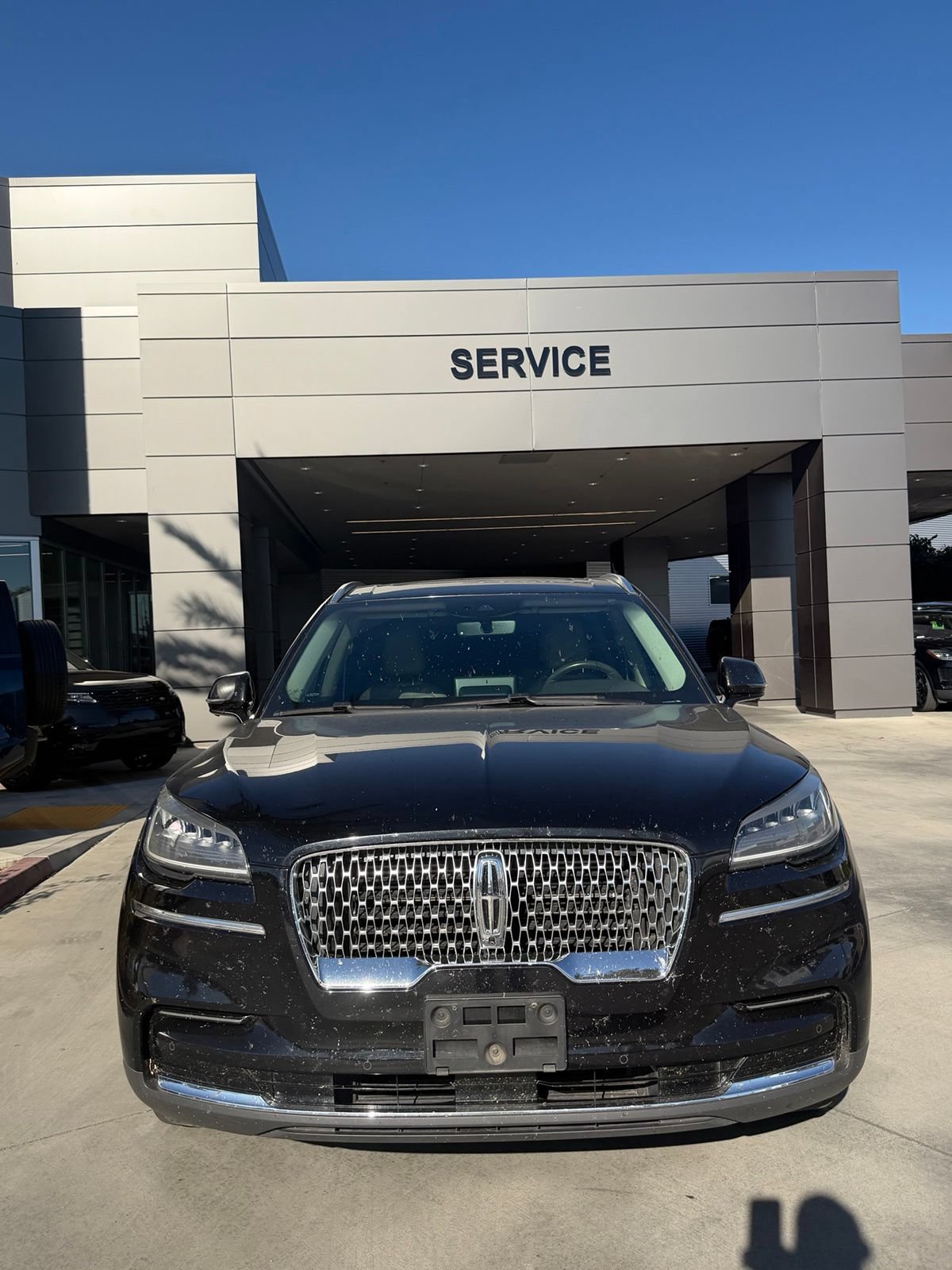 Used 2022 Lincoln Aviator Reserve w/ Elements Package Plus RWD image 2