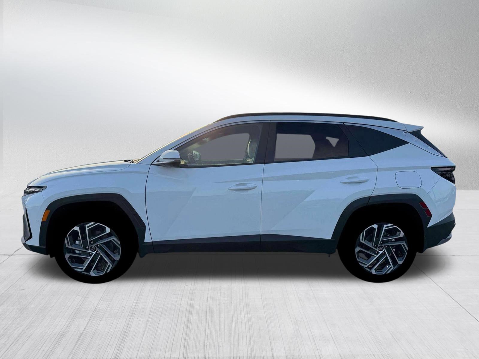 New 2026 Hyundai Tucson Limited AWD/4WD image 3