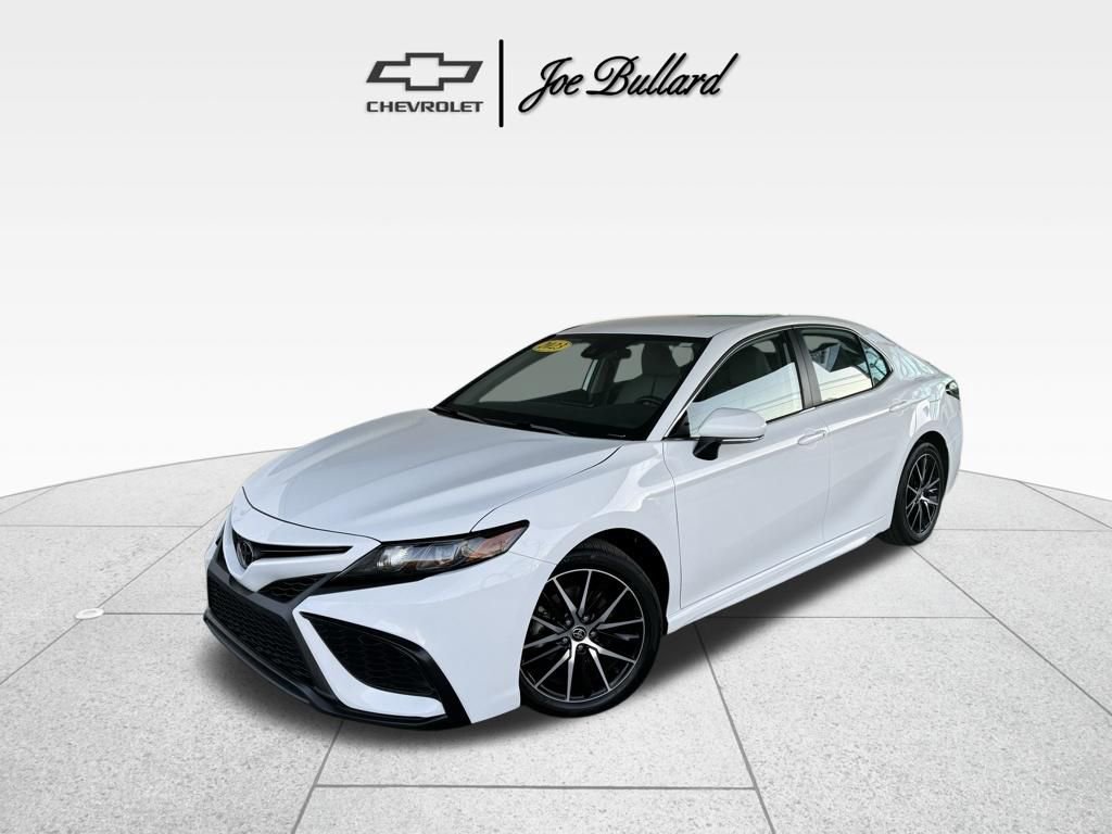 Used 2023 Toyota Camry SE