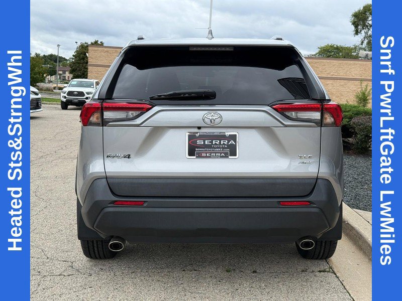 Used 2021 Toyota RAV4 XLE w/ Convenience Package AWD/4WD image 4