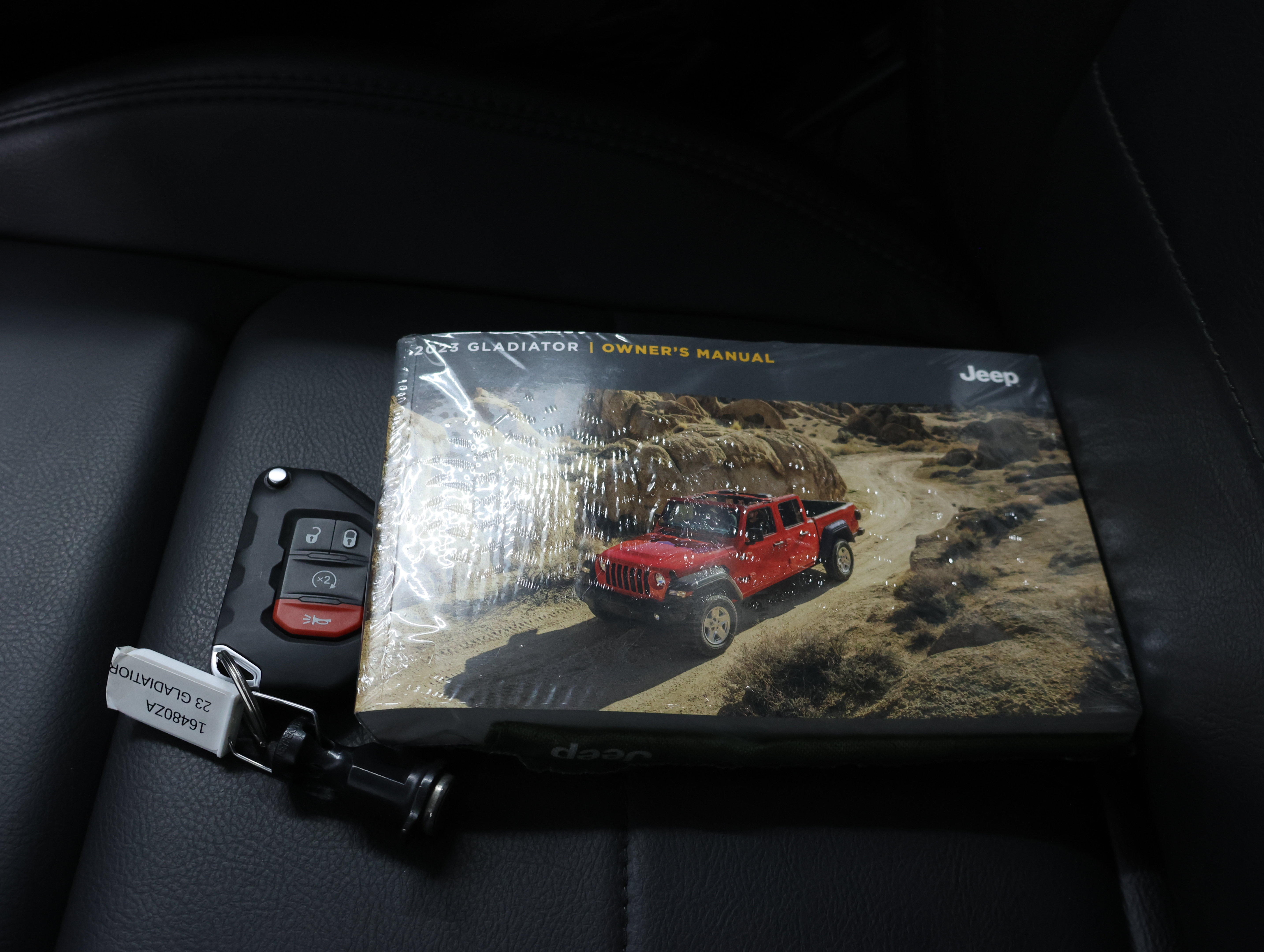 Used 2023 Jeep Gladiator Sport AWD/4WD image 59