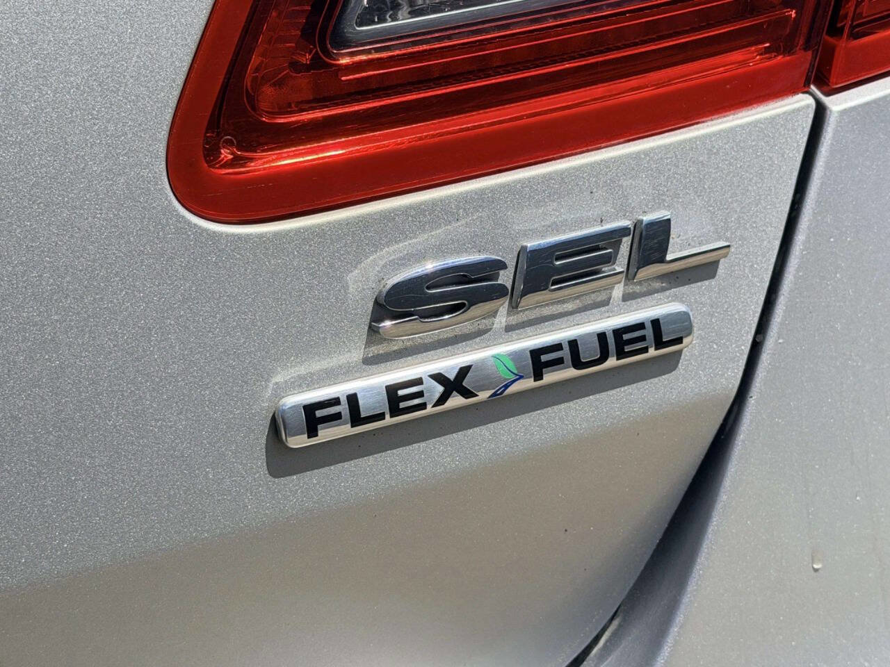 Used 2013 Ford Taurus SEL FWD image 6