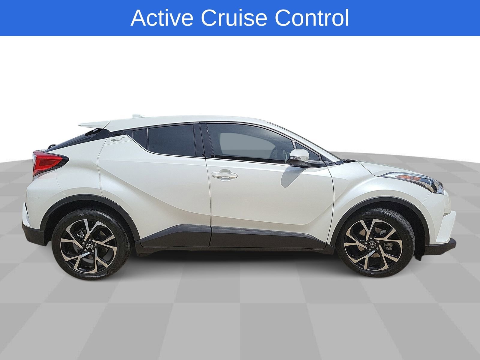 Used 2019 Toyota C-HR Limited image 11