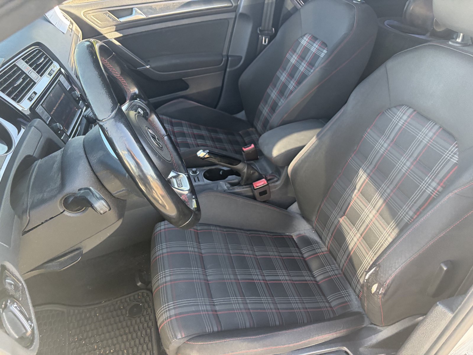 Used 2018 Volkswagen GTI S FWD image 17