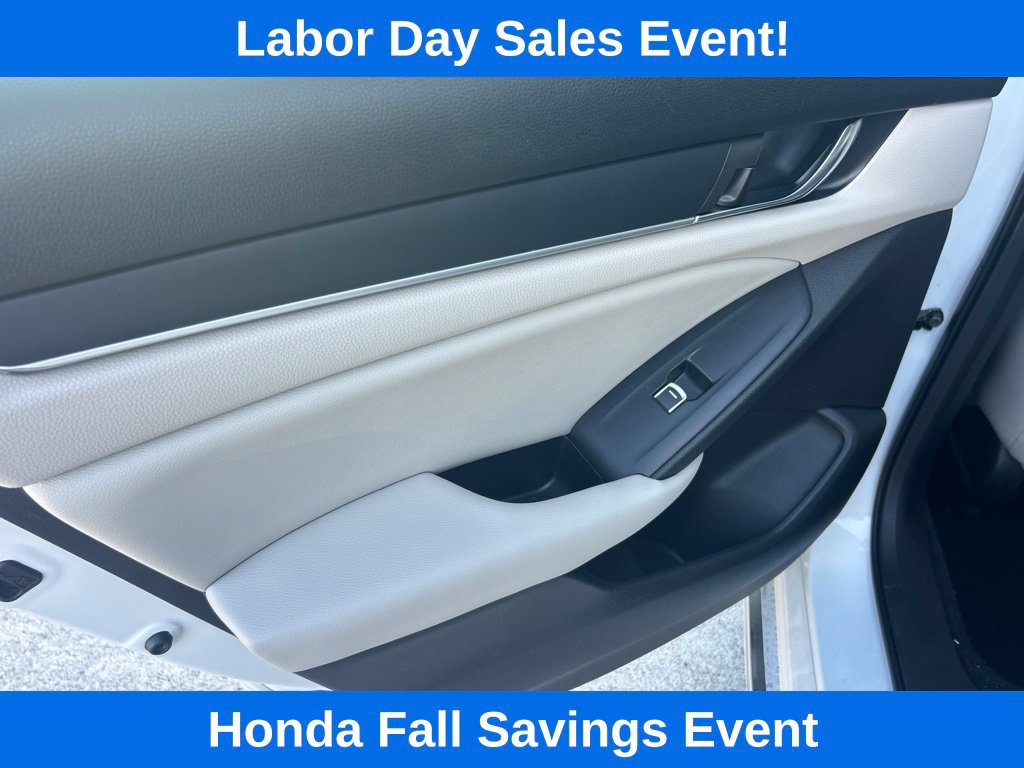 Used 2018 Honda Accord EX image 11