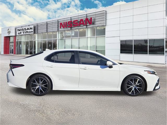 Used 2022 Toyota Camry SE image 8