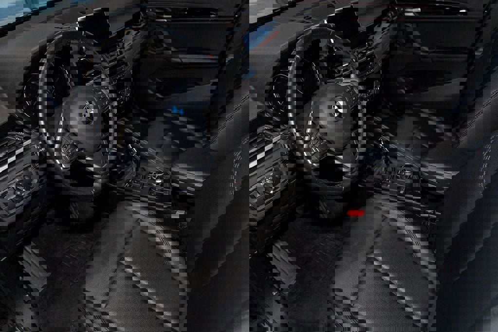 Used 2021 BMW X1 xDrive28i w/ Convenience Package image 15