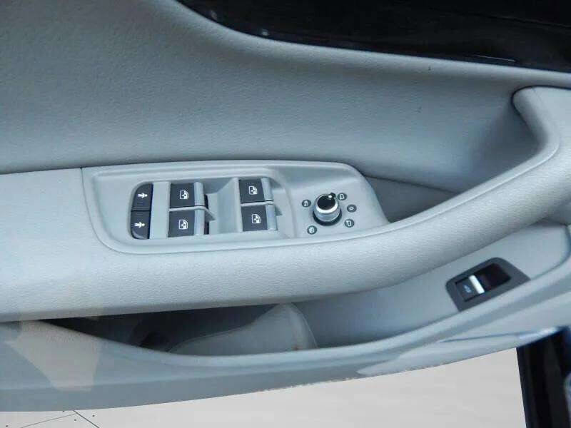 Used 2017 Audi Q7 3.0T Prestige image 17