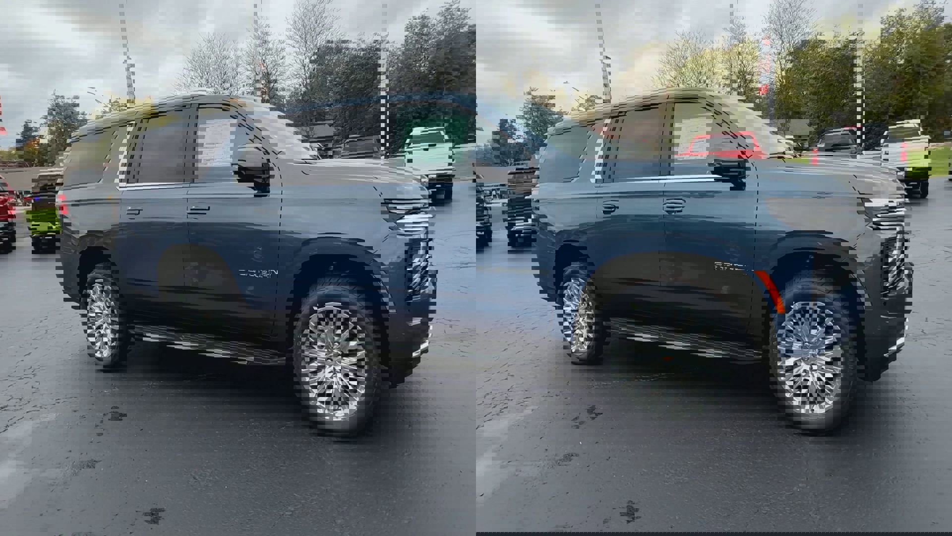 New 2026 Chevrolet Suburban LT w/ Comfort Package image 36