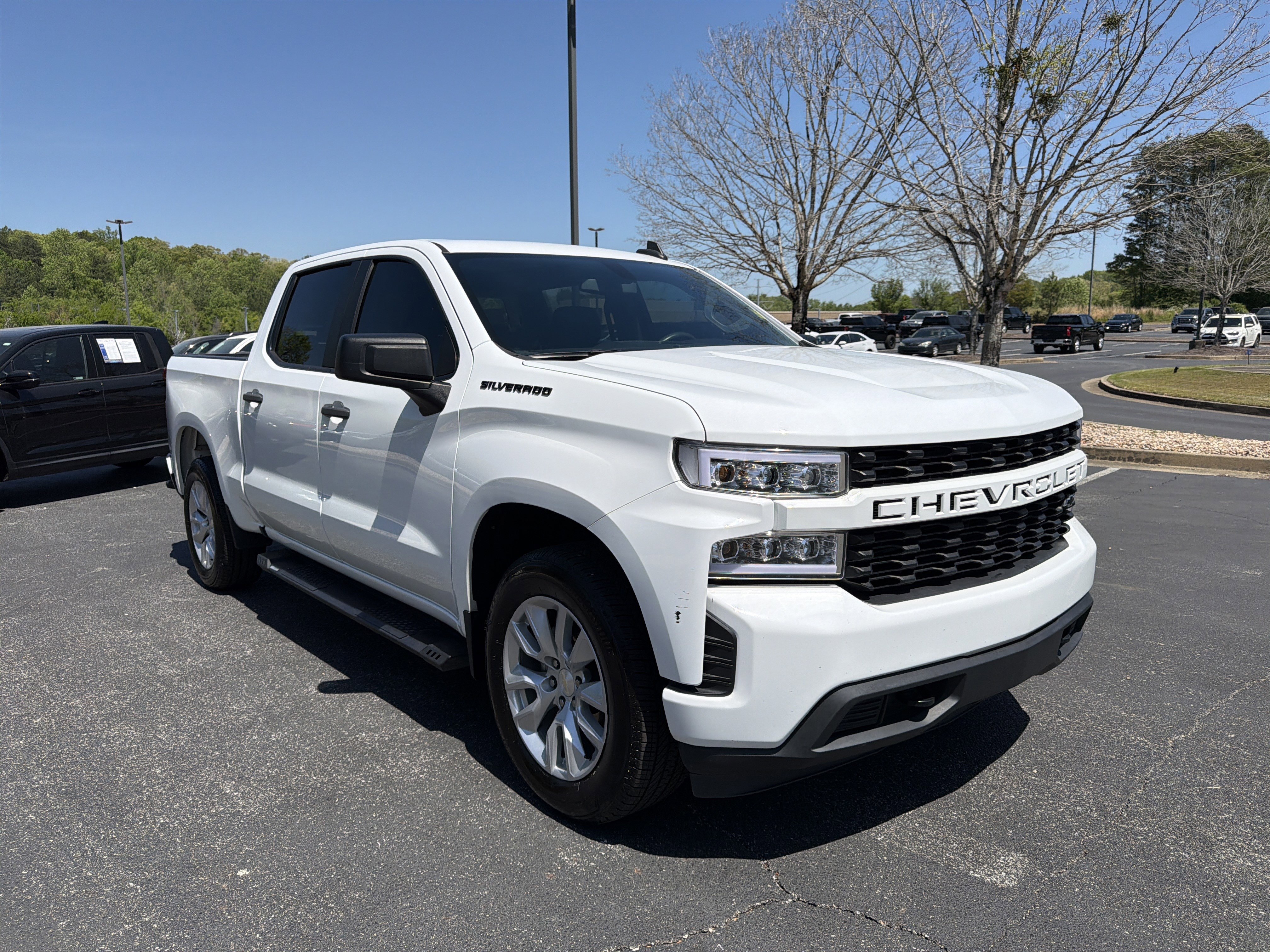 Used 2022 Chevrolet Silverado 1500 Custom w/ LPO, Dark Essentials Package RWD image 3