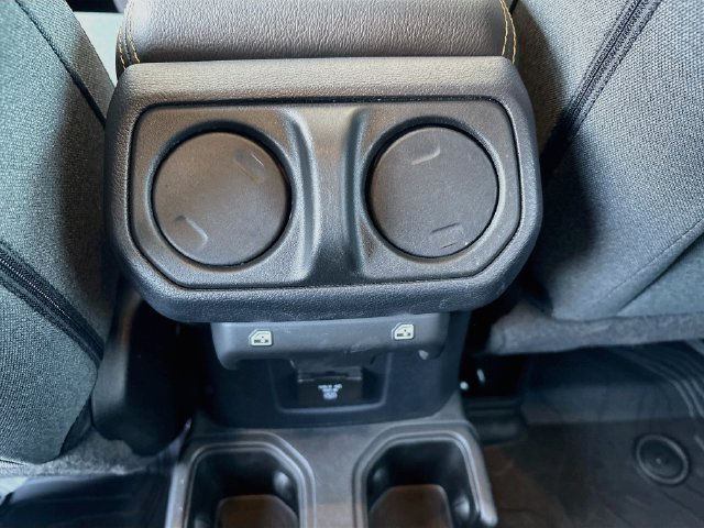 Used 2024 Jeep Wrangler Unlimited Sahara AWD/4WD image 25