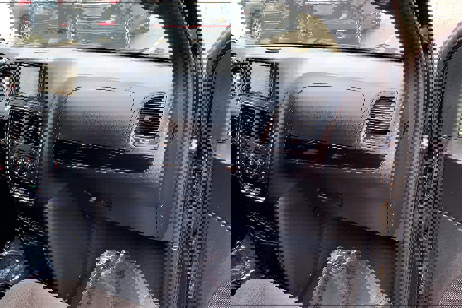 Used 2015 Dodge Grand Caravan SE FWD image 17