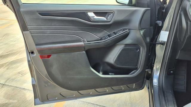 Used 2025 Ford Escape ST-Line image 16