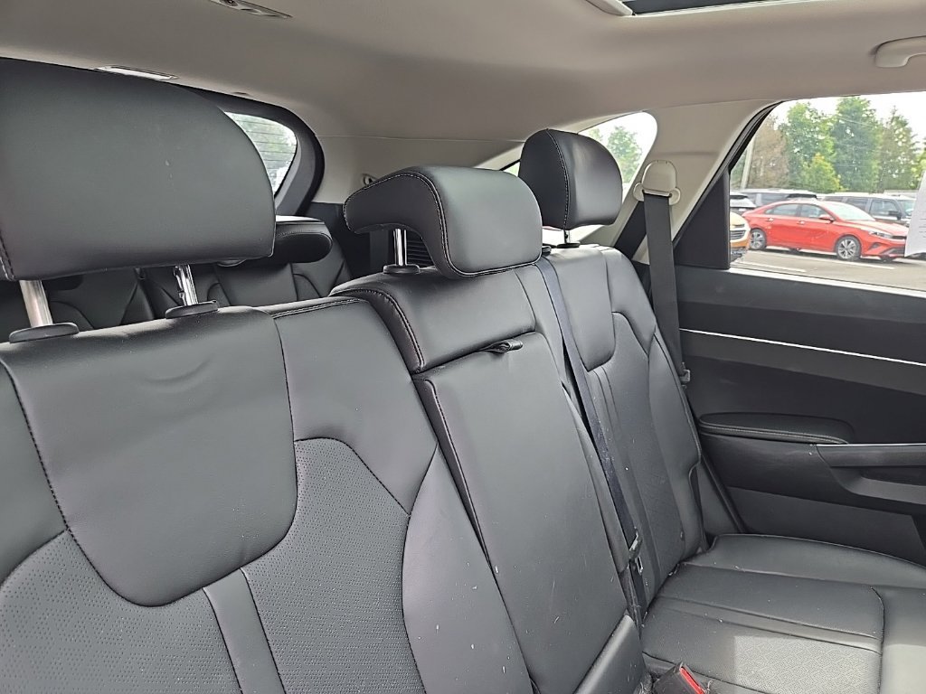 Certified 2023 Kia Sorento S w/ Panoramic Sunroof Package AWD/4WD image 32