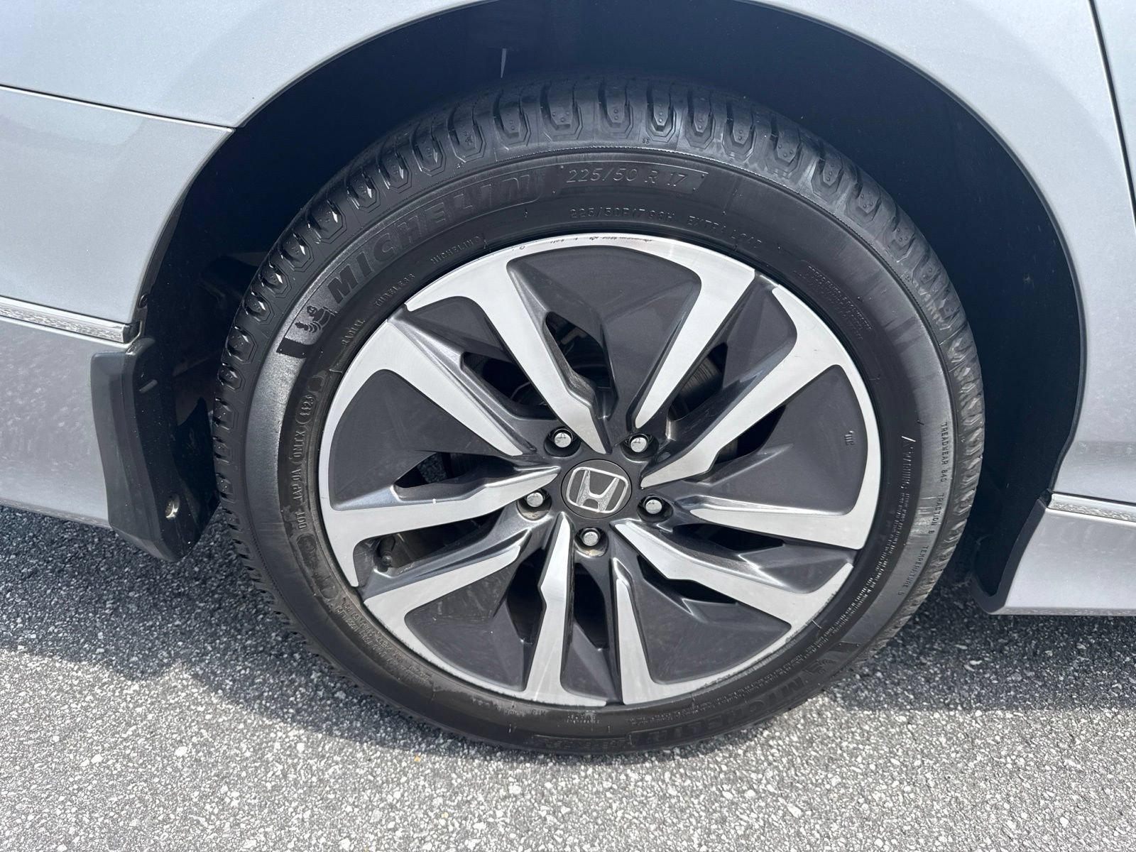 Used 2020 Honda Accord EX-L image 9