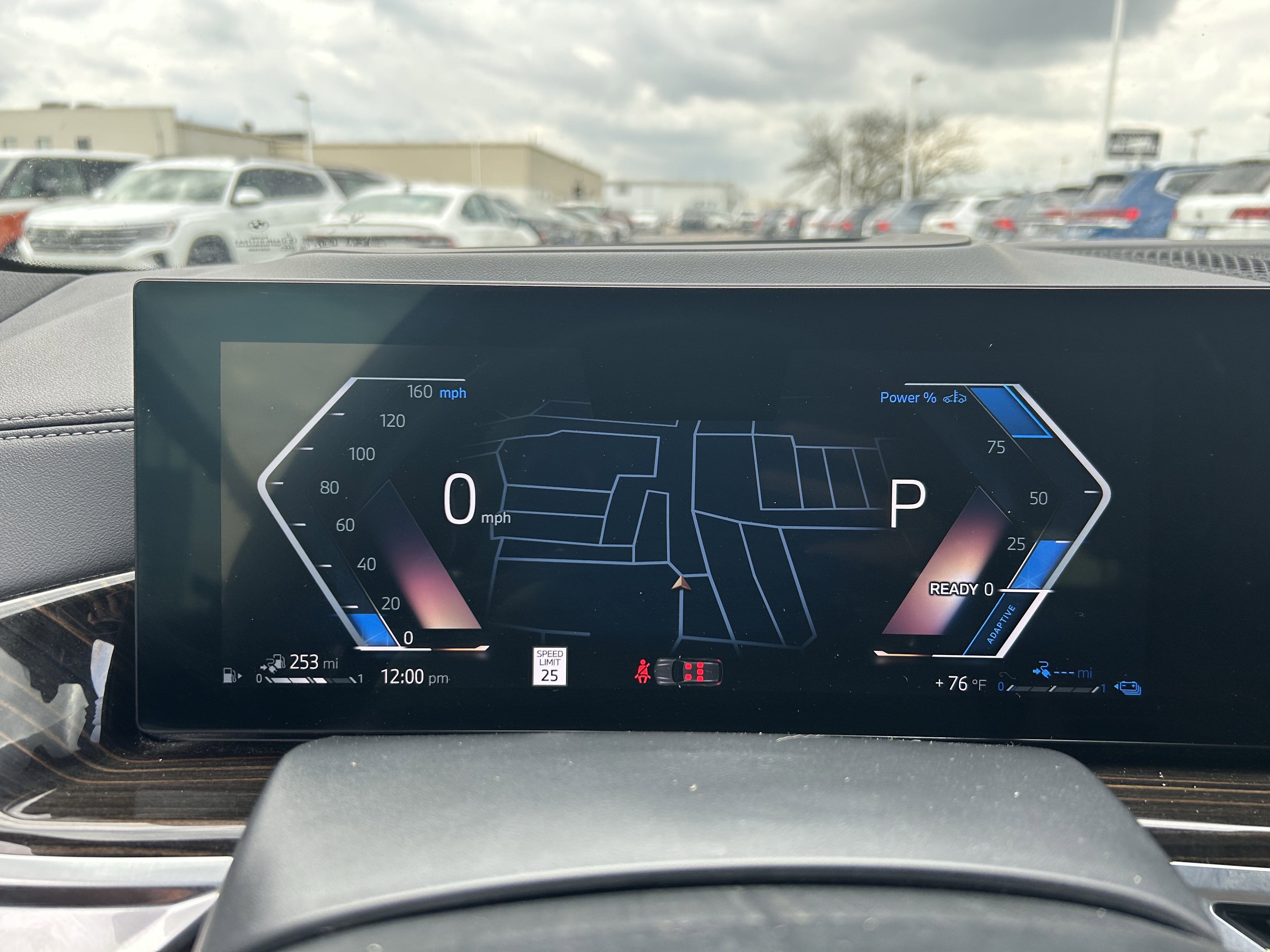 Used 2025 BMW X5 xDrive50e image 11