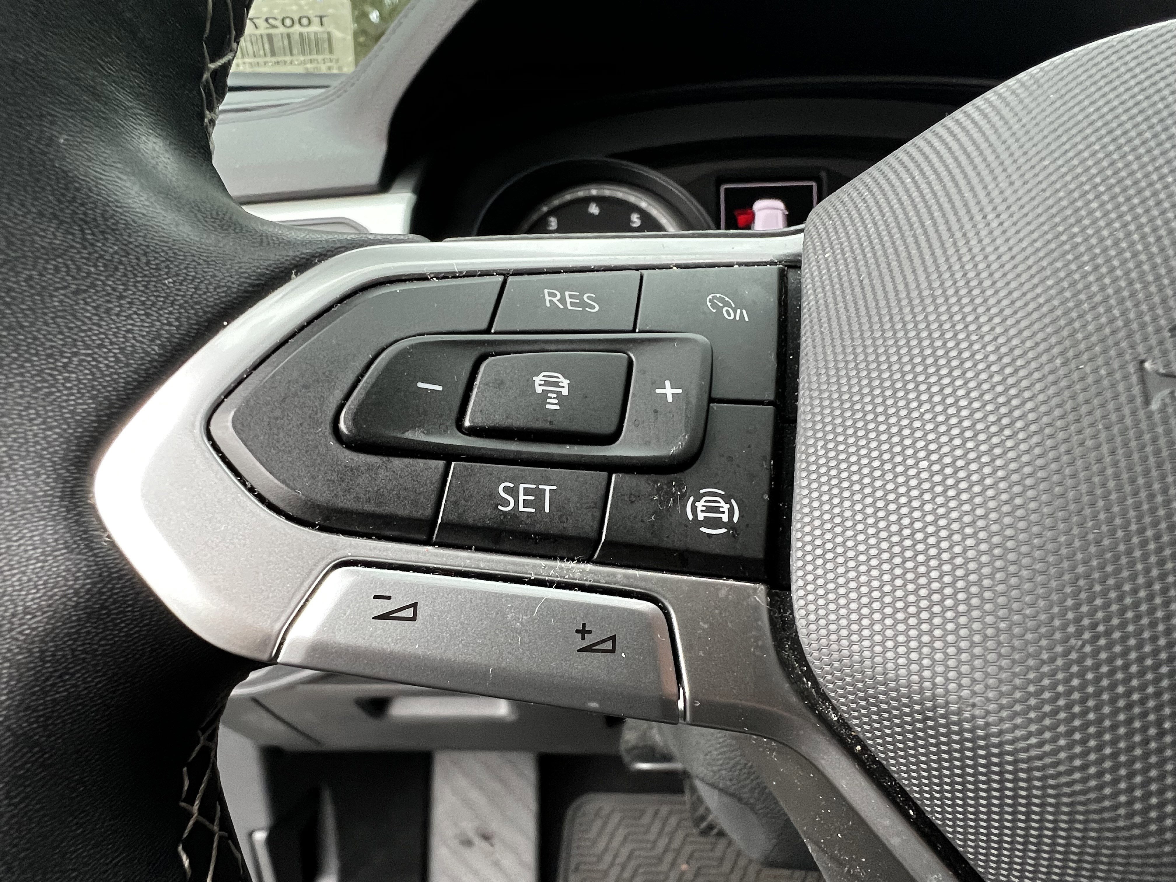 Used 2021 Volkswagen Atlas SE w/ Panoramic Sunroof Package image 19