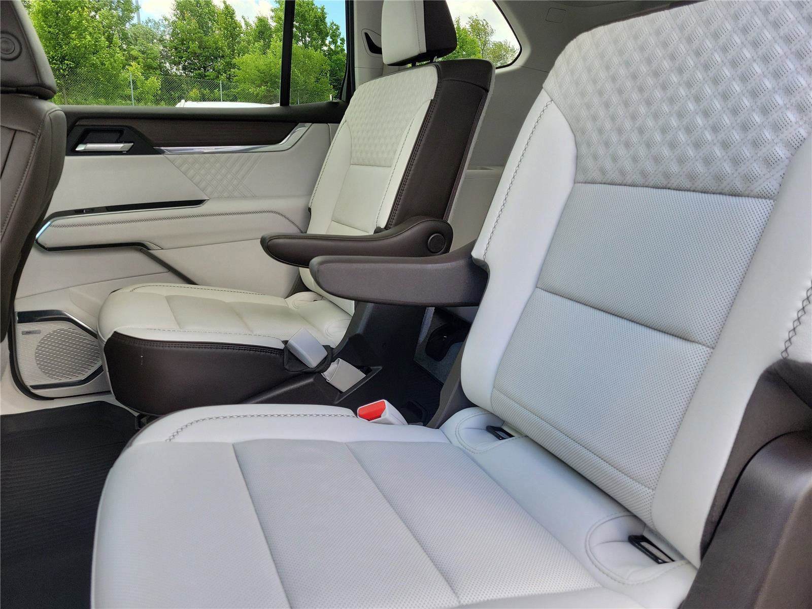 Used 2024 GMC Acadia Denali w/ LPO, Floor Liner Package AWD/4WD image 12