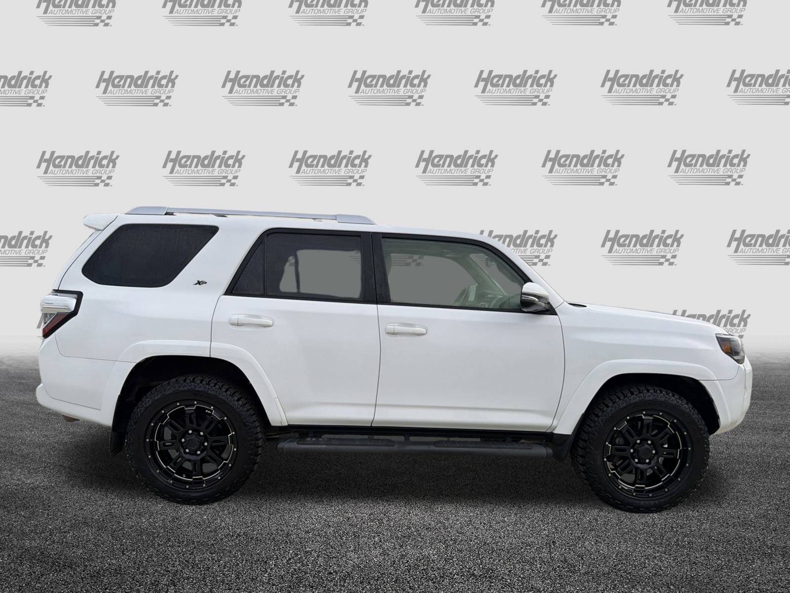 Used 2017 Toyota 4Runner SR5 Premium image 11
