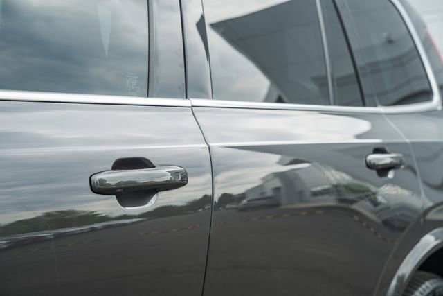 Used 2023 Volvo XC90 B6 Ultimate w/ Lounge Package AWD/4WD image 17