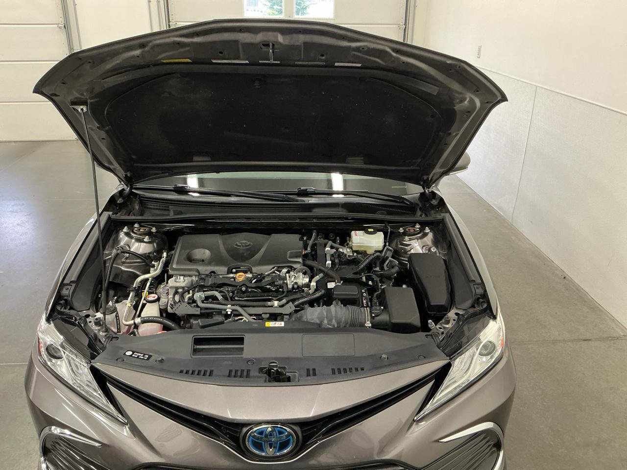 Used 2021 Toyota Camry XLE FWD image 25