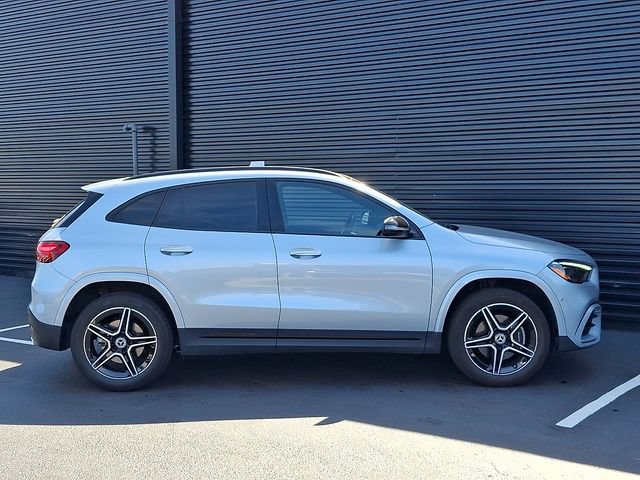 Used 2025 Mercedes-Benz GLA 250 4MATIC image 8