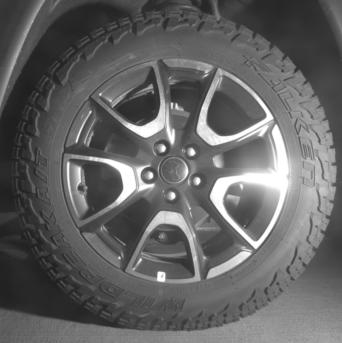 Used 2025 Jeep Compass Trailhawk image 14