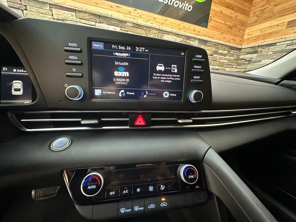 Certified 2023 Hyundai Elantra SEL image 18