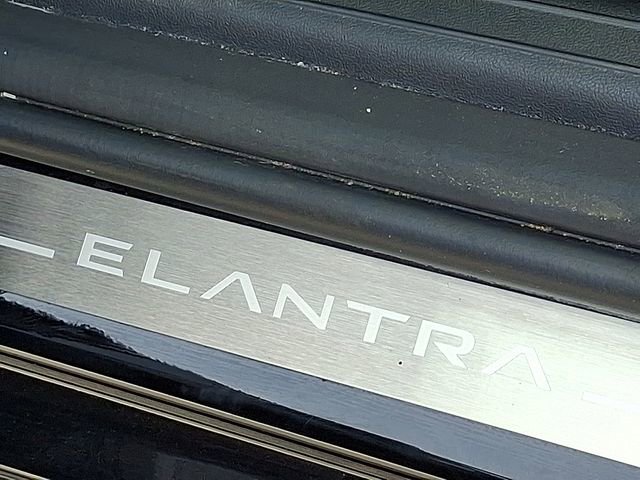 Certified 2026 Hyundai Elantra SE FWD image 30