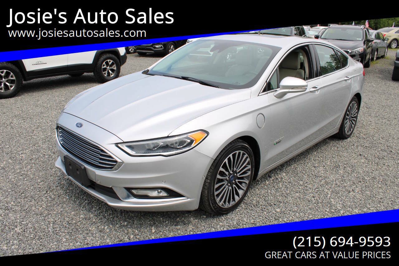 Used 2017 Ford Fusion Energi Titanium FWD video 1