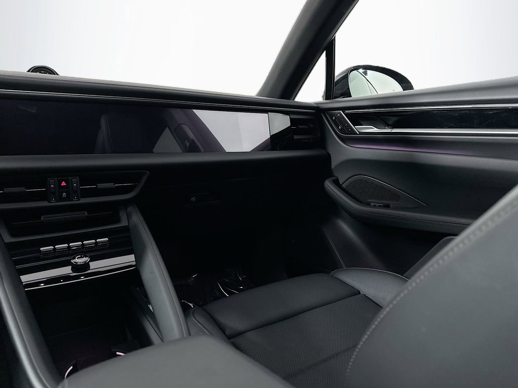 Used 2025 Porsche Macan 4S Electric image 26