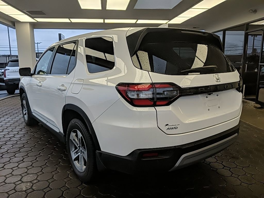 Used 2024 Honda Pilot EX-L image 7