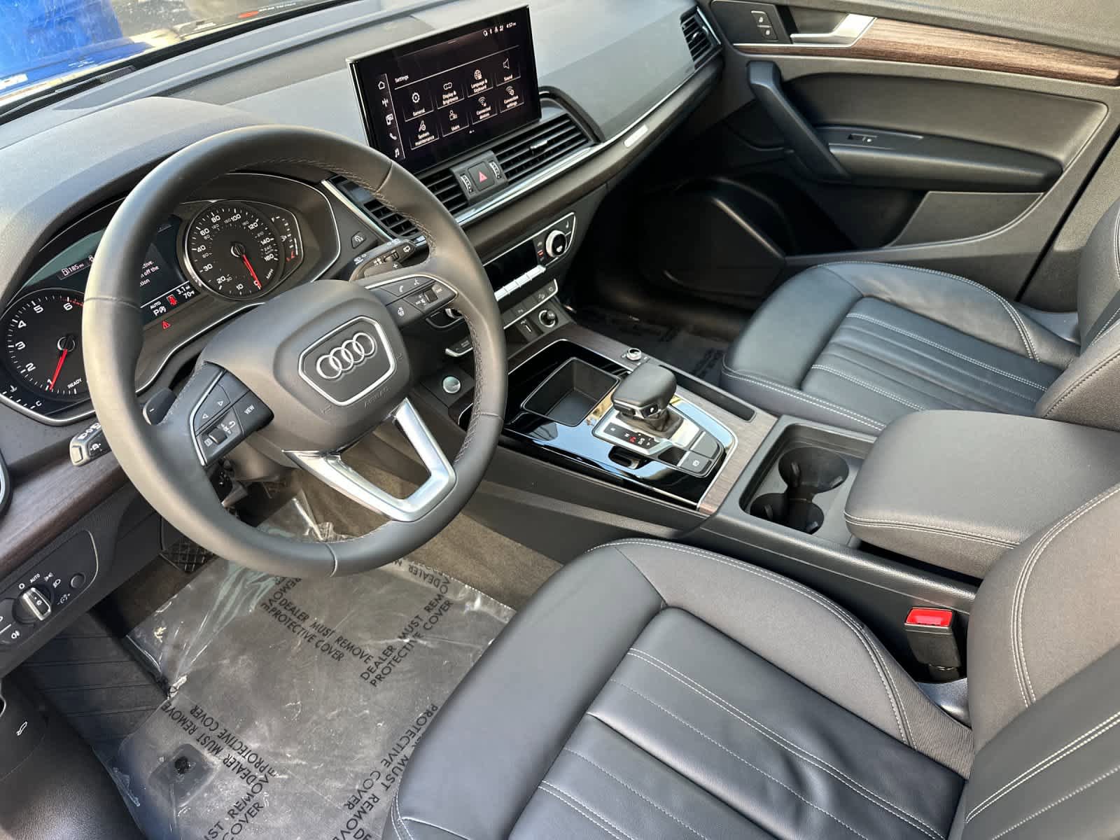 Used 2023 Audi Q5 2.0T Premium w/ Convenience Package AWD/4WD image 11