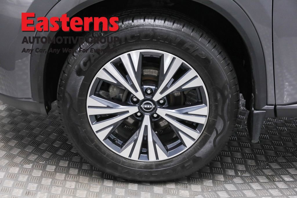 Used 2022 Nissan Rogue SV image 33