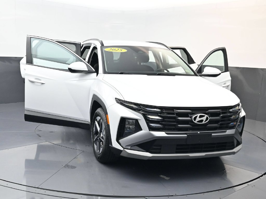 Certified 2025 Hyundai Tucson SEL FWD image 31