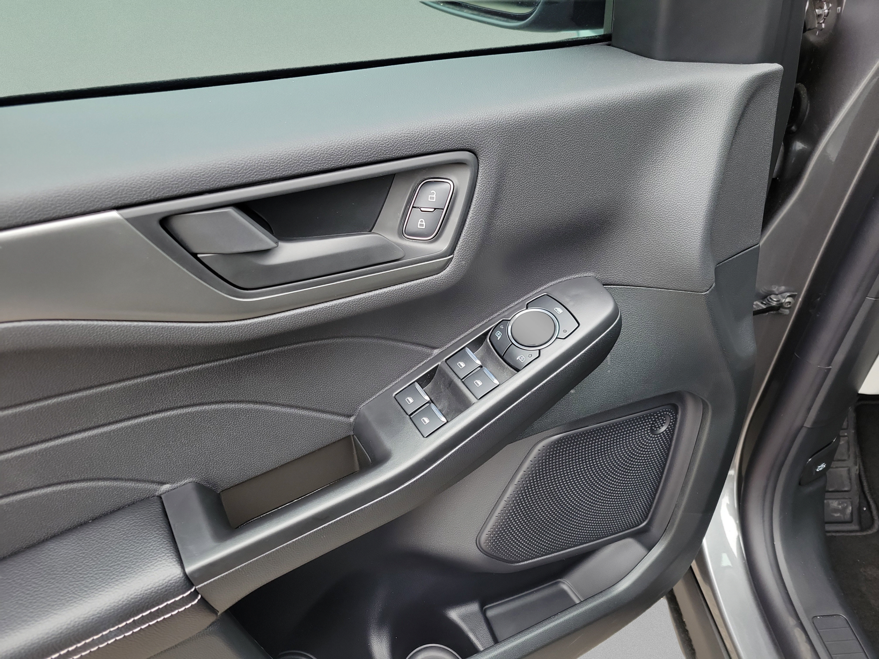 New 2026 Ford Escape Active w/ Tech Pack #1 FWD image 7