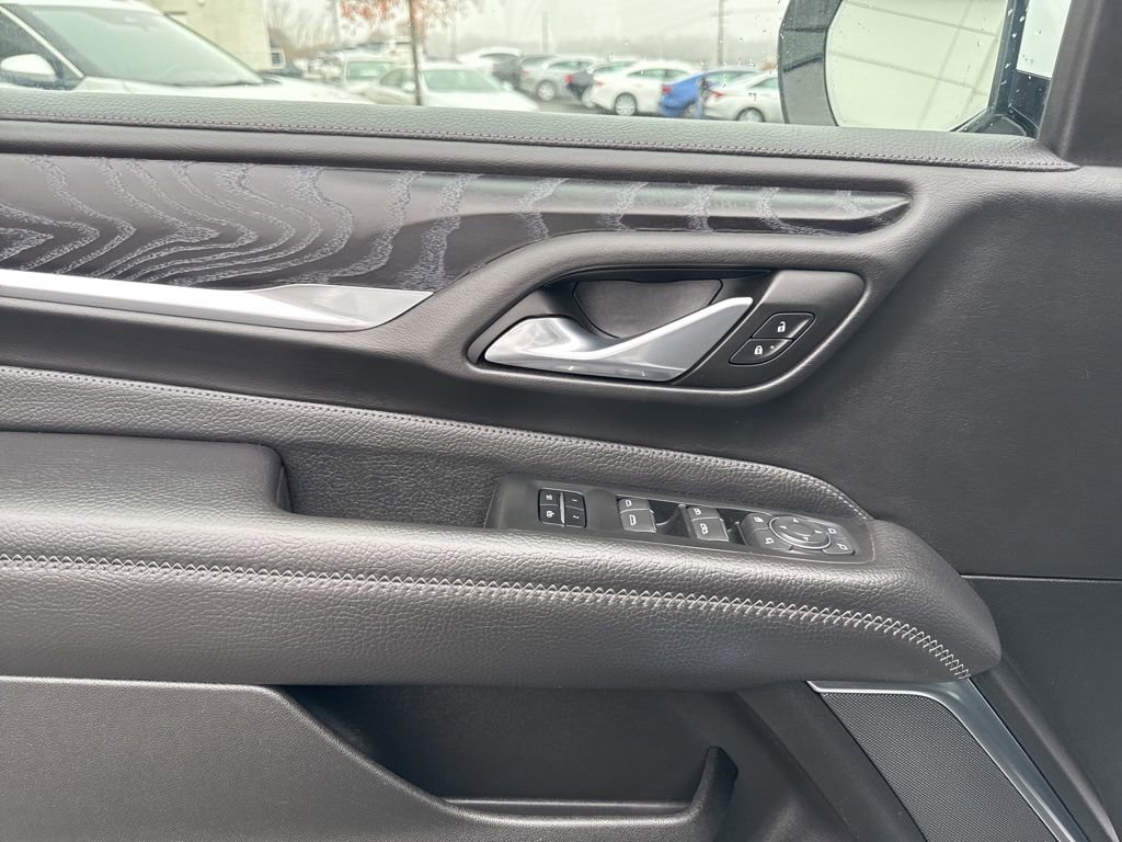 Used 2022 GMC Yukon XL Denali image 11