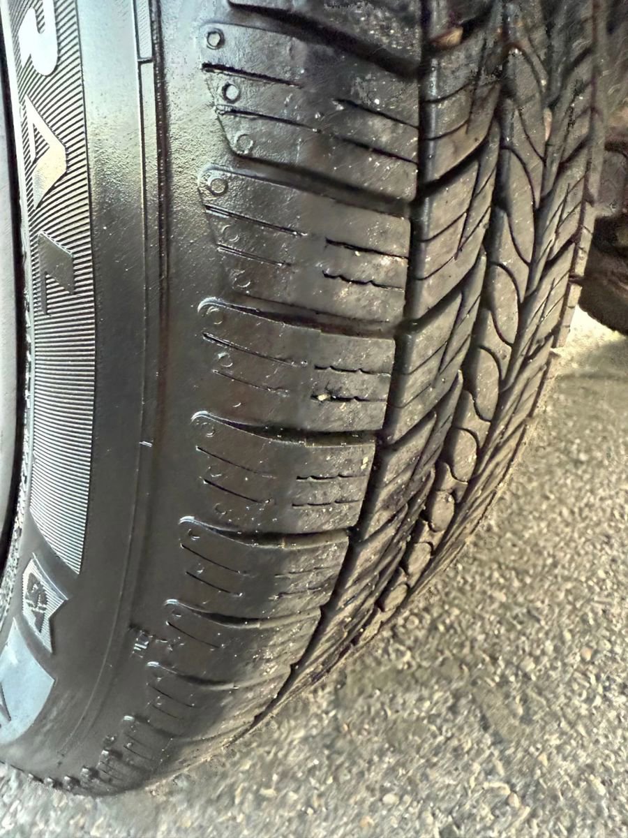 Used 2015 Toyota Yaris SE image 23