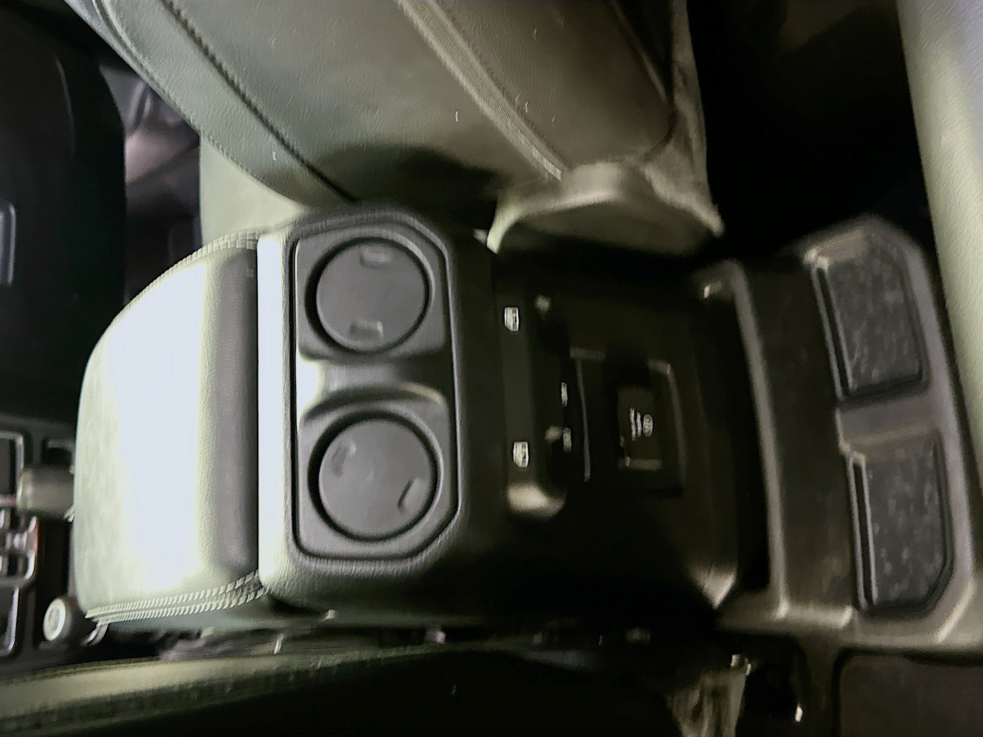 Used 2023 Jeep Wrangler Sahara image 27