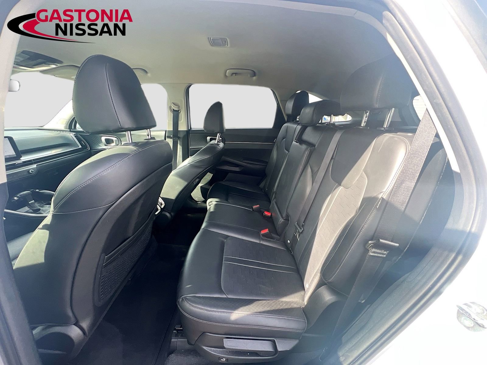 Used 2024 Kia Sorento S image 32