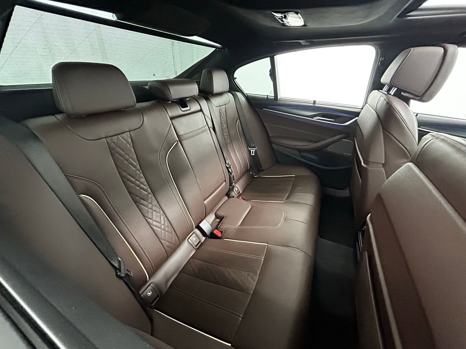 Used 2023 BMW M550i xDrive w/ Executive Package AWD/4WD image 39