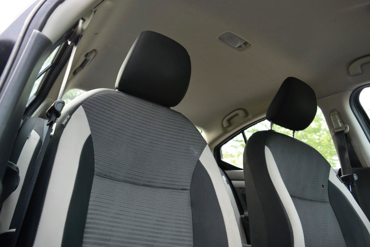 Used 2021 Nissan Versa SV FWD image 21