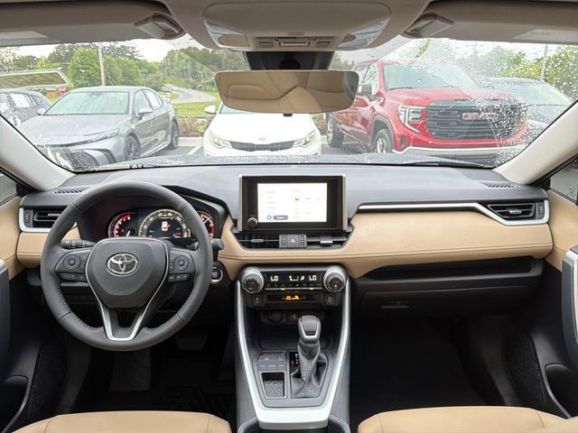 Used 2025 Toyota RAV4 XLE Premium image 20