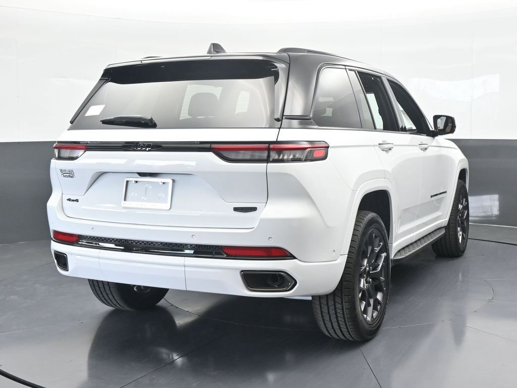 New 2025 Jeep Grand Cherokee Summit image 5