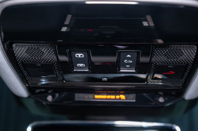 Used 2025 Land Rover Range Rover Sport Dynamic SE image 23