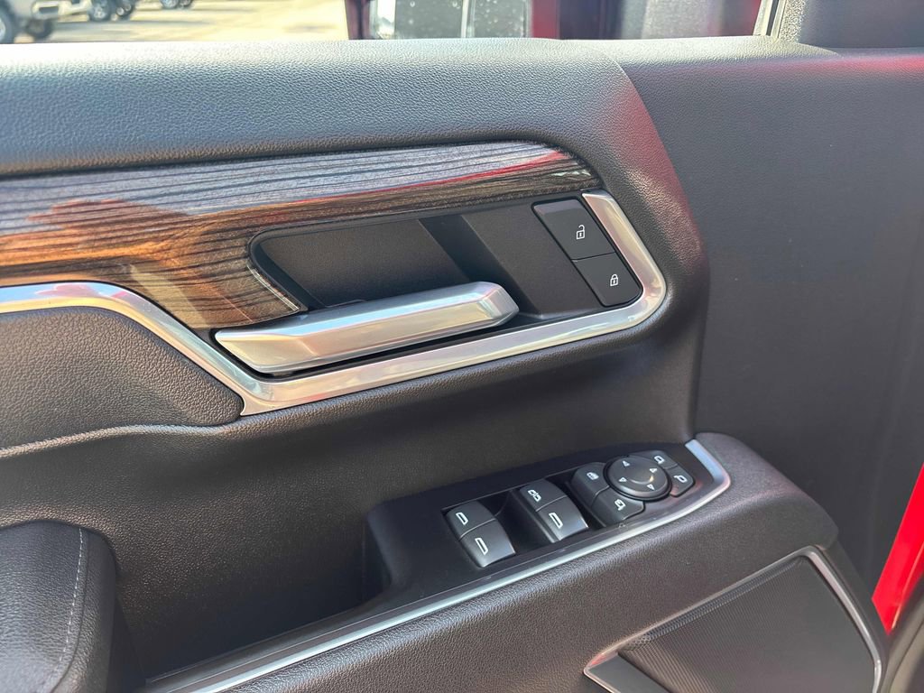 Used 2025 Chevrolet Silverado 2500 LT w/ Safety Package AWD/4WD image 10