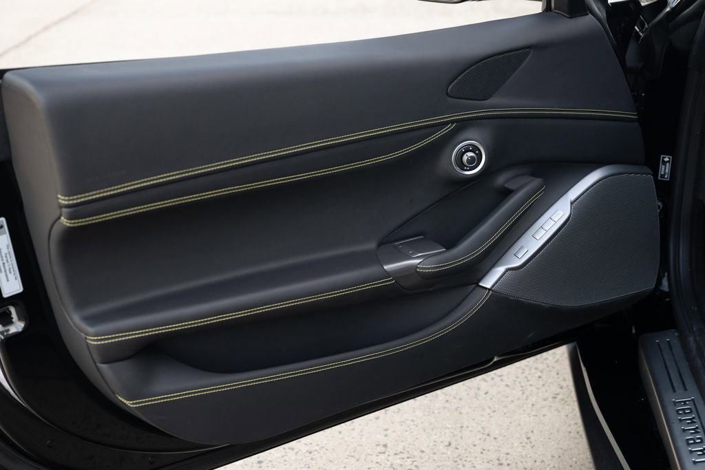 Used 2023 Ferrari Portofino M image 31