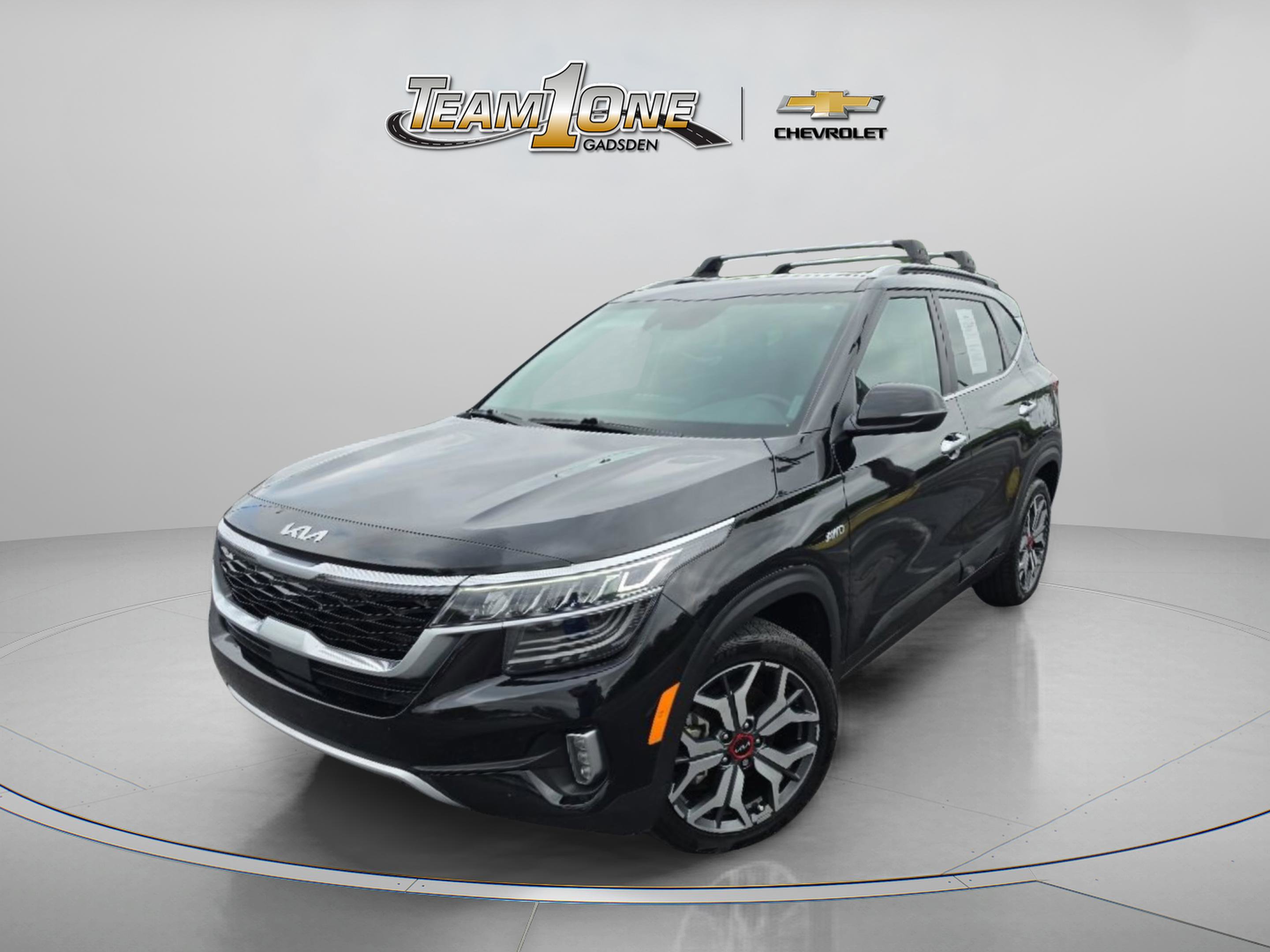 Used 2023 Kia Seltos SX w/ SX Sunroof Package AWD/4WD image 4