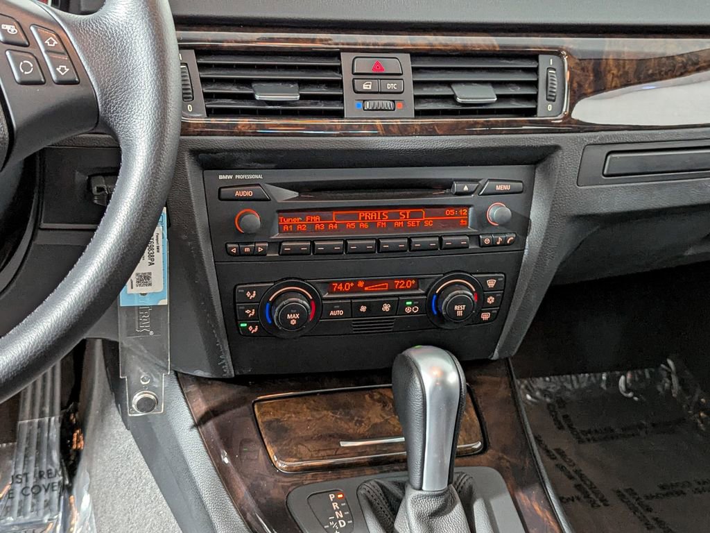 Used 2006 BMW 325i Sedan image 18