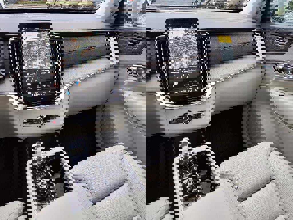New 2026 Volvo XC90 T8 Ultra image 32